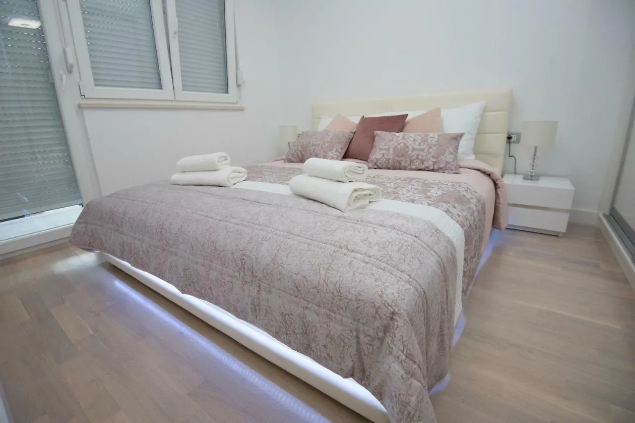 Condo Spalato 0*, Split Croatia